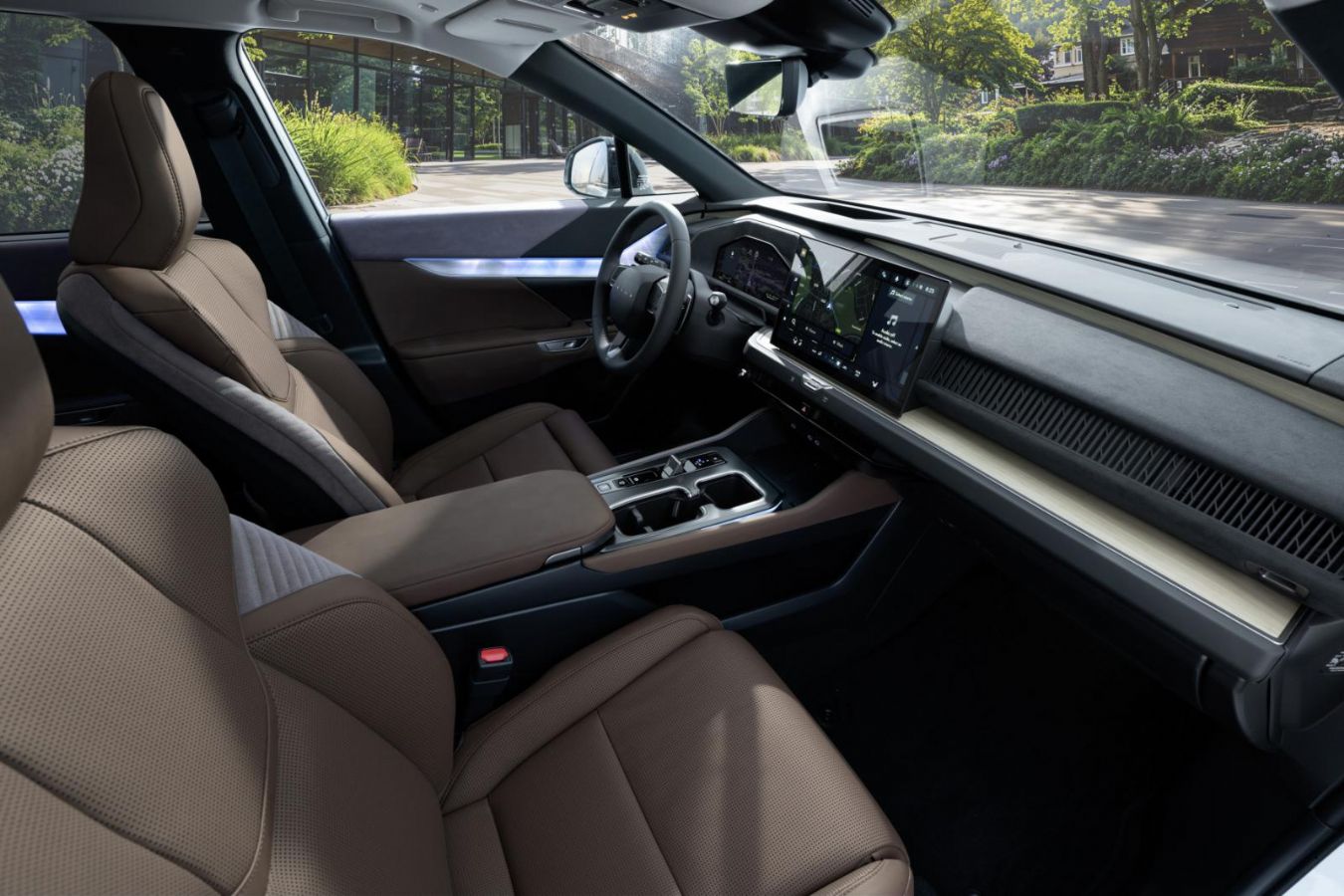 Lexus ΤΖ: Αποκάλυψη για το νέο 6θέσιο SUV με 408 άλογα 